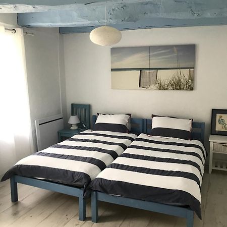 Le Gite De La Porte Bleue Guillac  Екстериор снимка